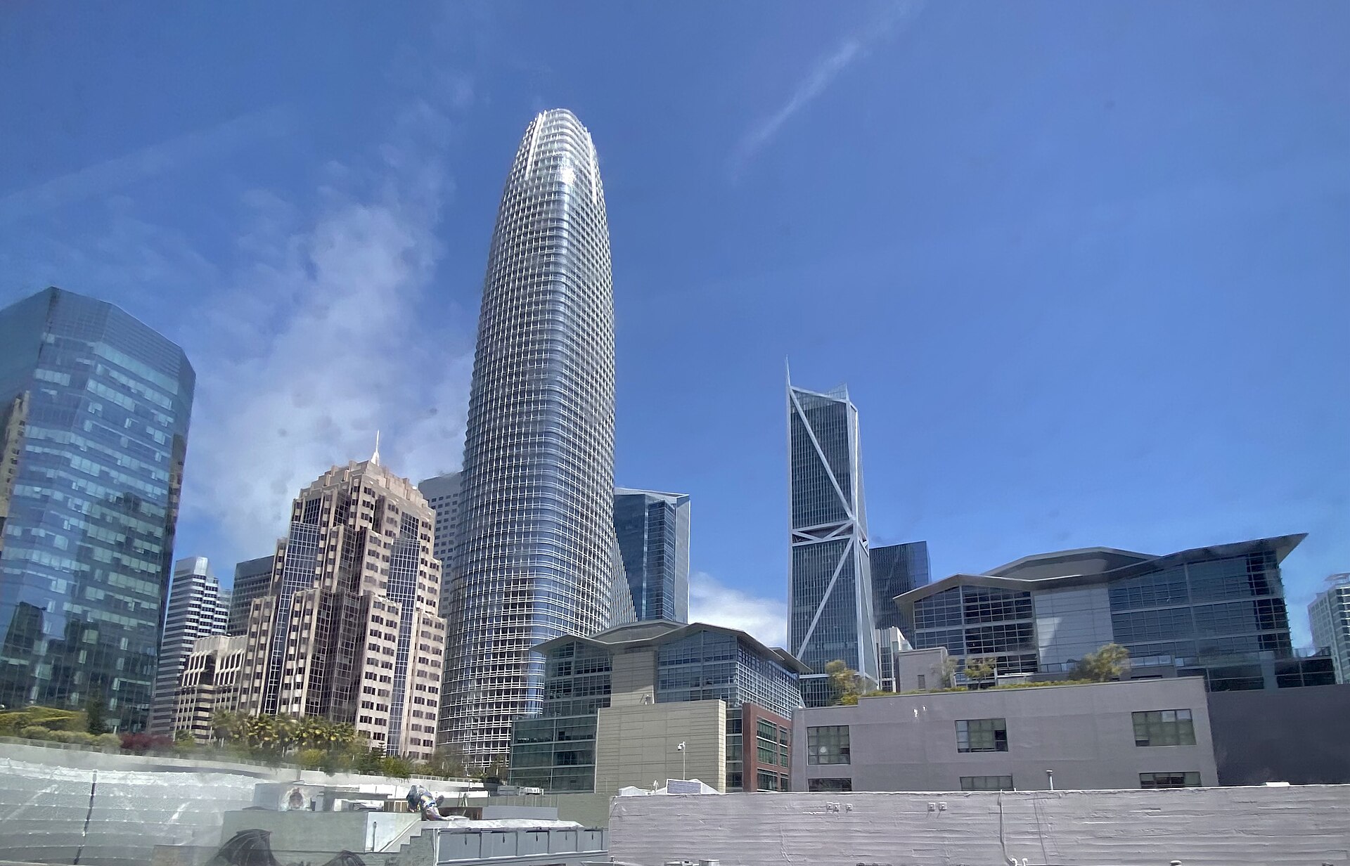 Salesforce Tower et les immeubles de San Francisco photographiés en avril 2022