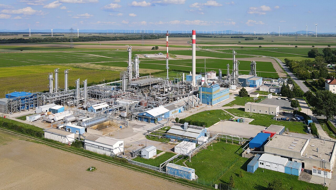 Vue aérienne d’une installation de traitement du gaz à Aderklaa, en Autriche, en 2021 : photo d’illustration.