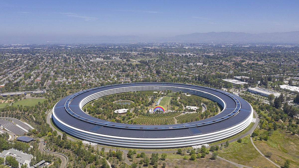 Vue aérienne du bâtiment circulaire d’Apple Park à Cupertino, photo d’archive